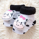 Conjunto Macacão Vaquinha Com Capuz E Pantufa 3d Interativa