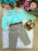 Conjunto Masculino Miss Cherry Social Verde Linho com Calça Bege Henrique
