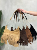 Bolsa Feminina Meia Lua em Camurça com Franjas Ref. 1457