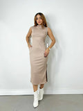 Vestido Feminino Midi em Ribana Regata com Gola Falsa Roberta Ref. 1499