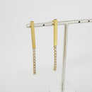 Brinco fixo com tubo quadrado de 2,5cm e filete de zirconia 2mm cristal BANHADO A OURO 18K
