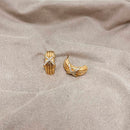 BRINCO MEIA ARGOLA CRAVEJADO X BANHADO A OURO 18K
