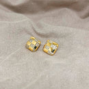 BRINCO TAPETE CRAVEJADO BANHADO A OURO 18K