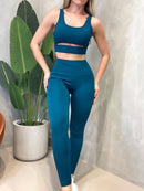 Conjunto Fitness em Poliamida Top com Recorte e Calça com Bolsos Larissa Ref. 1572