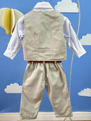 Conjunto Social Pajem Calça Colete Bege e Camisa Branca