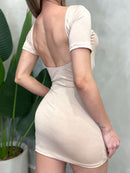 Vestido Curto em Suplex Manga Curta e Costas Nua Amanda Ref. 1637