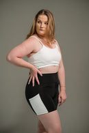 Short Feminino Meia Coxa com Bolso