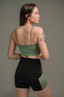 Short Feminino Meia Coxa com Bolso