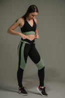 Calça Legging Feminina com Listras nas Coxas