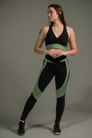 Calça Legging Feminina com Listras nas Coxas