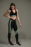 Calça Legging Feminina com Listras nas Coxas