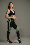 Calça Legging Feminina com Listras nas Coxas