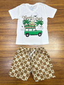 Kit 3 Conjuntos Meninos Camiseta e Shorts Com Cores e Estampas Variadas Tamanhos 4 - 6  - 8