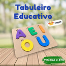 Tabuleiro Vogais com Base e 5 Letras de Madeira e EVA
