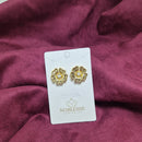 BRINCO FLOR COM CRISTAL BANHADO OURO 18K