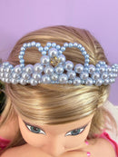 Coroa Infantil Princesa de Pérolas e Strass Luxo Cores
