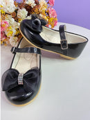 Sapatinho Infantil Preto Verniz C/ Aplique Lacinho Strass